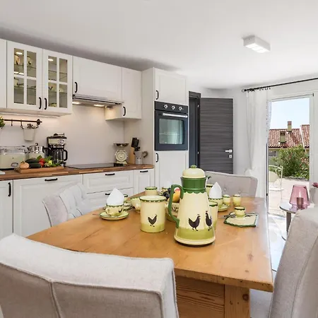公寓 1 Bedroom Stunning In Veprinac