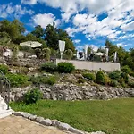 1 Bedroom Stunning In Apartamento Veprinac