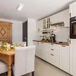 Apartamento 1 Bedroom Stunning In *
