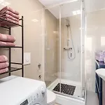 Apartamento 1 Bedroom Stunning In