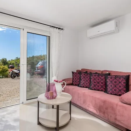 Apartment 1 Bedroom Stunning In *
