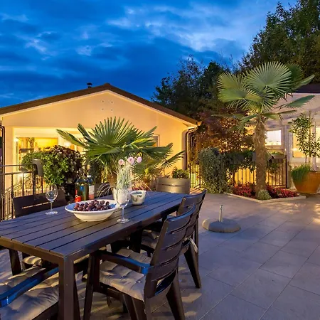 Apartamento 1 Bedroom Stunning In